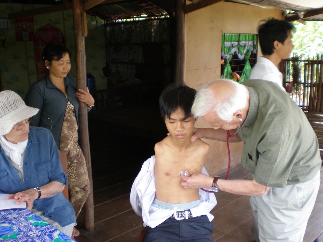 Dr Meynard avec Minh Tri